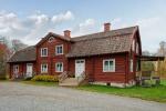 संपूर्ण 18 वीं शताब्दी स्वीडिश गांव बिक्री के लिए तैयार है