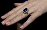 राजकुमारी डायना की नीलम सगाई की अंगूठी: इतिहास और विवाद