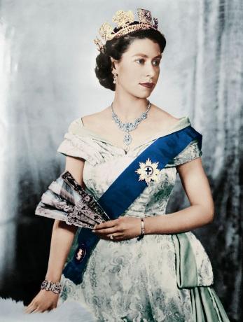 इंग्लैंड की रानी एलिजाबेथ द्वितीय