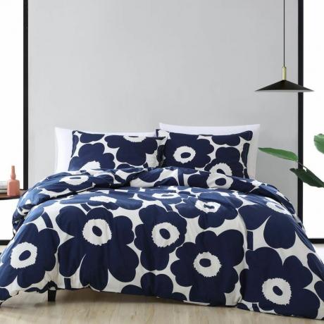 Marimekko Unikko Duvet कवर और शाम सेट इंडिगो ब्लू में