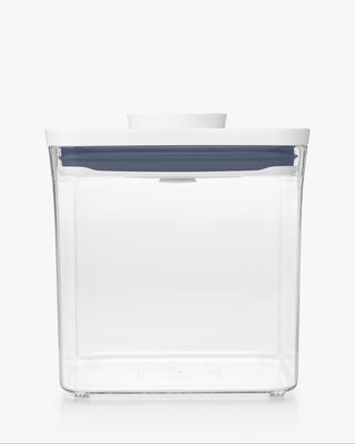 OXO POP स्क्वायर लार्ज किचन स्टोरेज कंटेनर, 2.6L, क्लियर