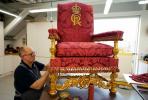किंग चार्ल्स III के राज्याभिषेक में उपयोग की जा रही ऐतिहासिक कुर्सियाँ
