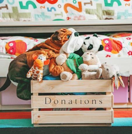 दान के लिए खिलौने दान करें
